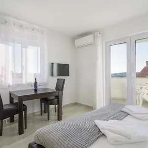 Andelo Apartman Trogir